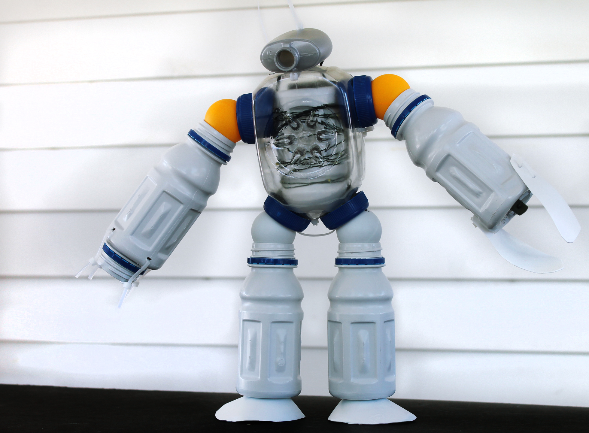 DIY Plastic Bottle Robot Night Light : Making Green
